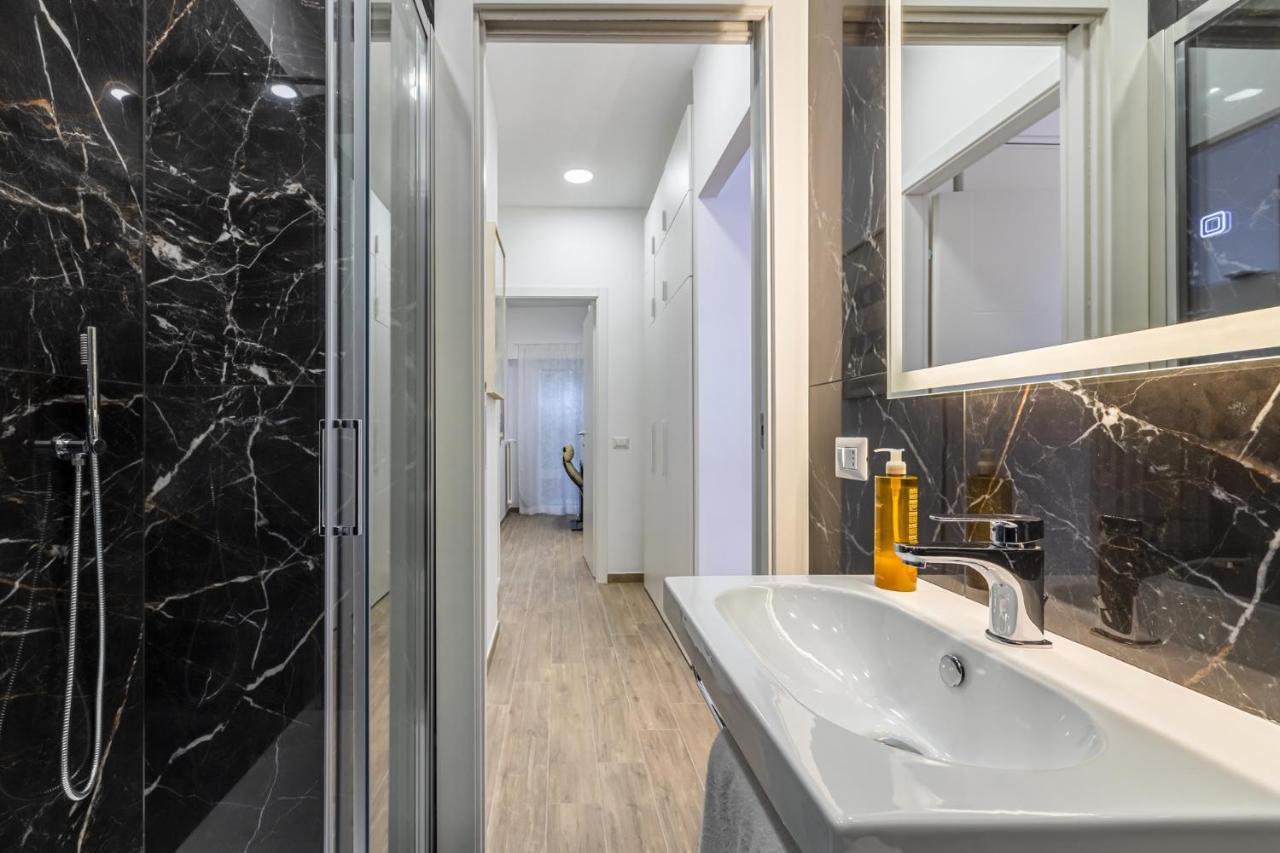 Luminoso Appartamento Con Terrazzo A La Storta Рим Екстериор снимка