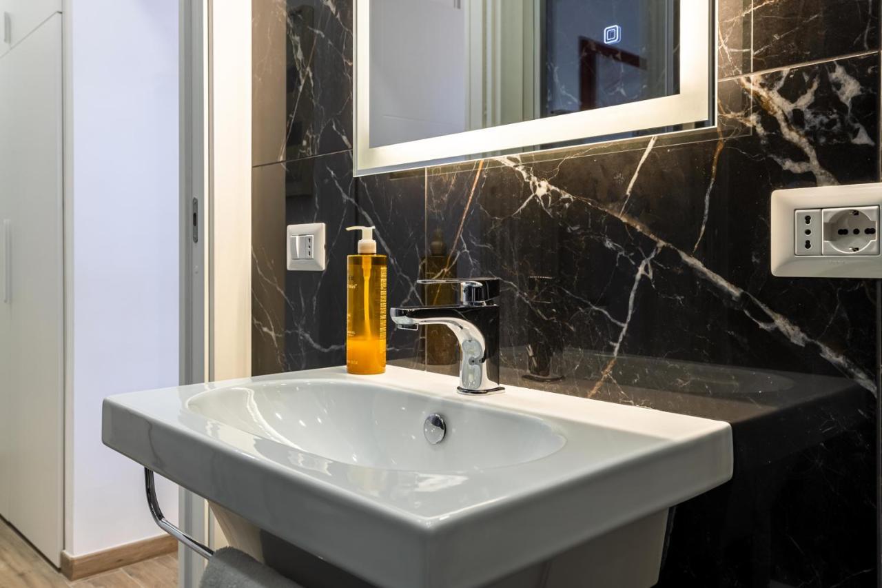 Luminoso Appartamento Con Terrazzo A La Storta Рим Екстериор снимка