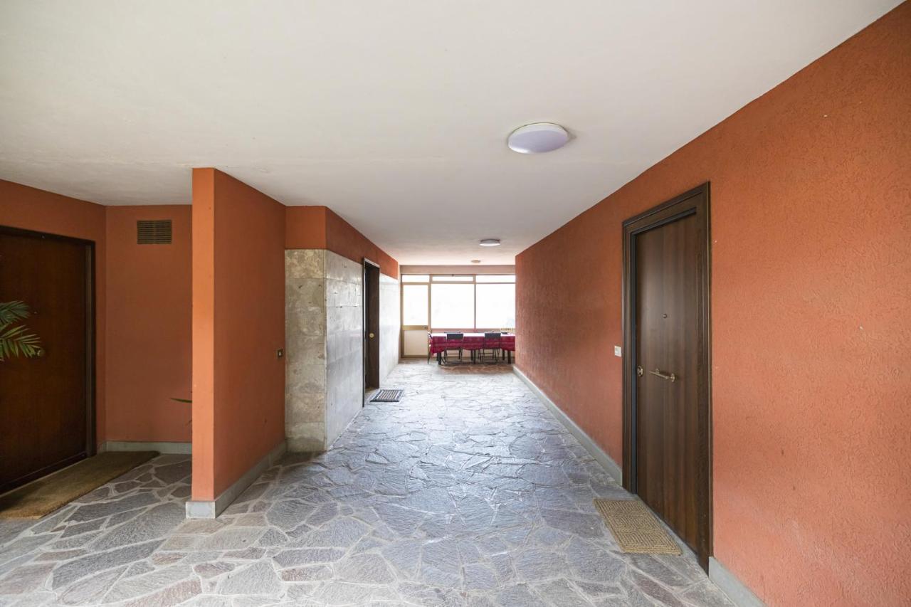Luminoso Appartamento Con Terrazzo A La Storta Рим Екстериор снимка